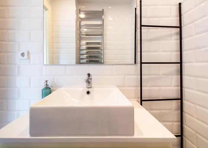 Apartamento Miragaia W Patio By Lovelystay