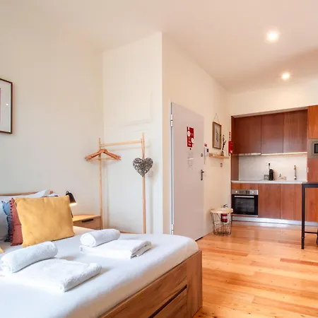 Miragaia W Patio By Lovelystay